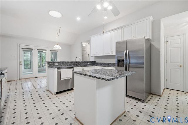 5801 Harbour Hill Pl, Midlothian, VA 23112