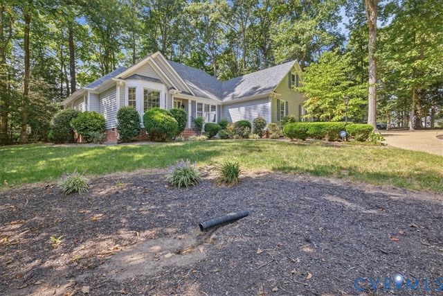 5801 Harbour Hill Pl, Midlothian, VA 23112