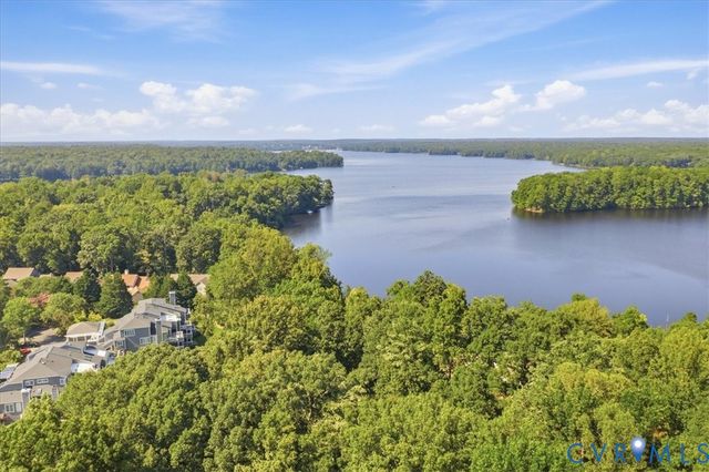 5801 Harbour Hill Pl, Midlothian, VA 23112