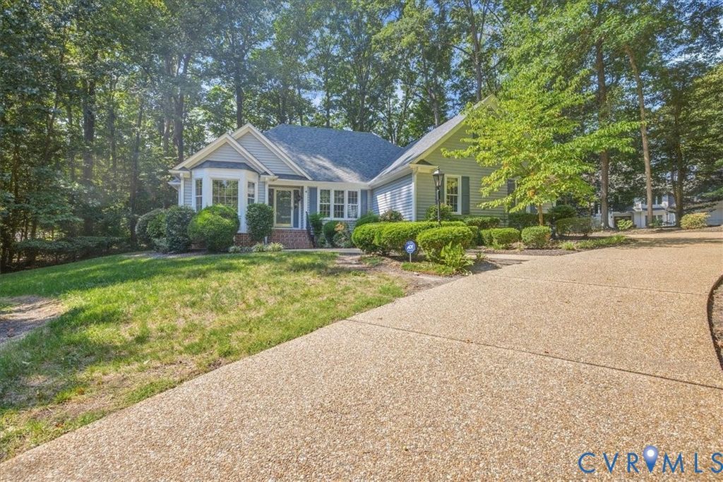 5801 Harbour Hill Pl, Midlothian, VA 23112