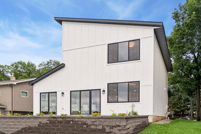 26669 North Drive NW, Zimmerman, MN 55398