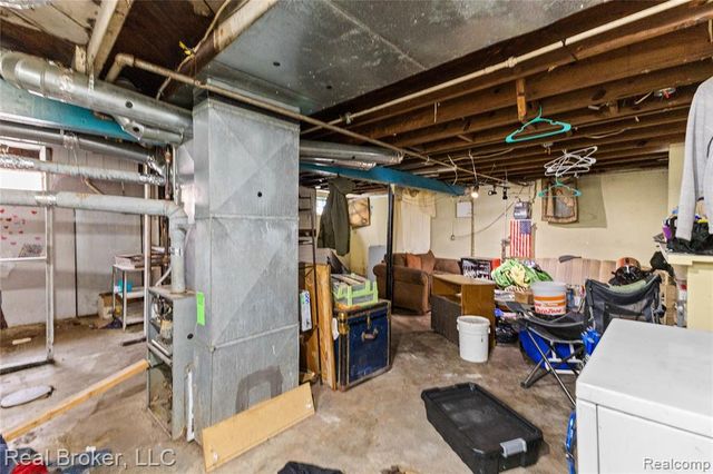 8155 Molena Street, Detroit, MI 48234