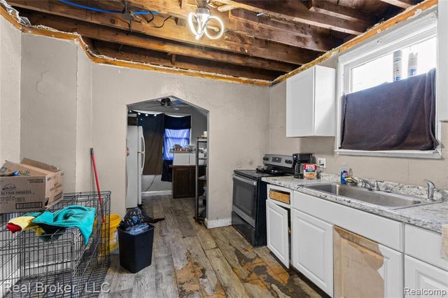 8155 Molena Street, Detroit, MI 48234