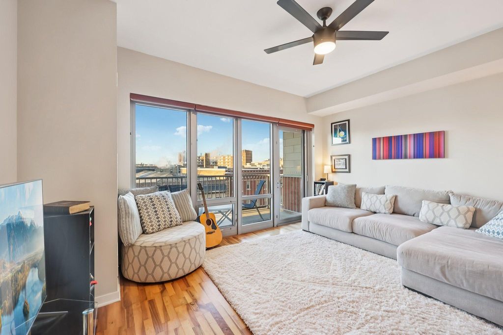 929 Portland Avenue 410, Minneapolis, MN 55404