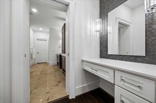 2017 Driscoll Street A, Houston, TX 77019