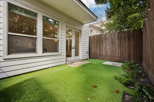 2017 Driscoll Street A, Houston, TX 77019