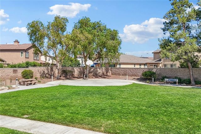 1702 Gazebo Lane, Hemet, CA 92545