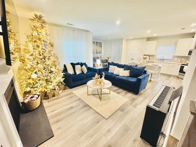 8221 Warbler Way, Brentwood, TN 37027