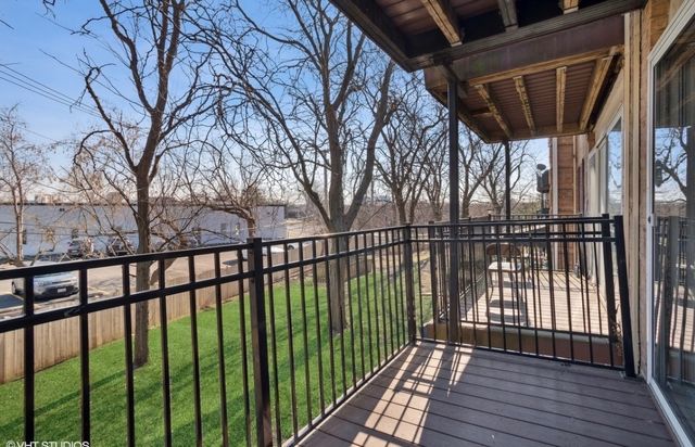 5300 Carriageway Drive 203, Rolling Meadows, IL 60008