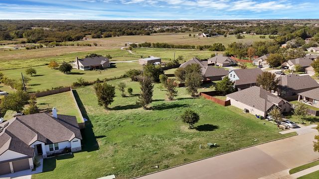 424 S 2nd Street, Krum, TX 76249