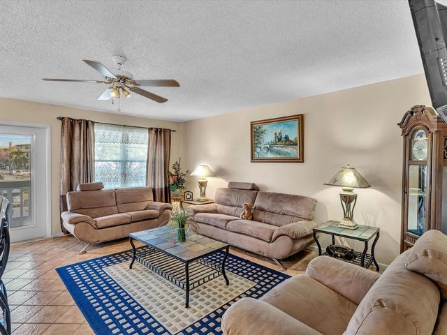 238 Ventnor Q 238, Deerfield Beach, FL 33442