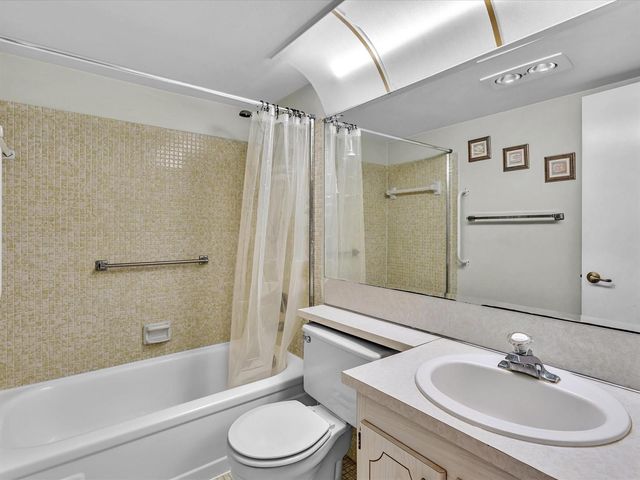 238 Ventnor Q 238, Deerfield Beach, FL 33442