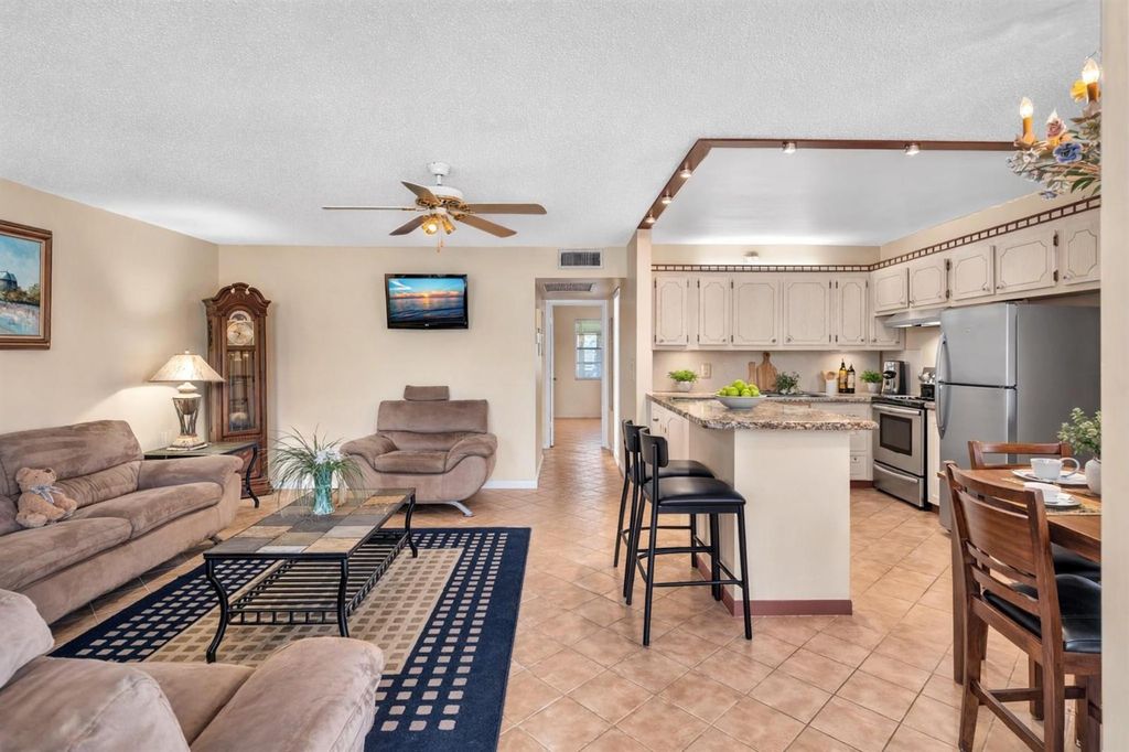 238 Ventnor Q 238, Deerfield Beach, FL 33442