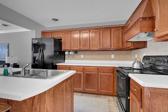 710 Whitthorne St, Shelbyville, TN 37160