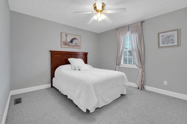 710 Whitthorne St, Shelbyville, TN 37160