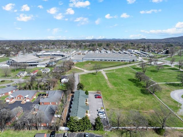 710 Whitthorne St, Shelbyville, TN 37160