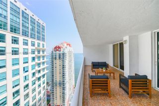 1200 Brickell Bay Dr 3614, Miami, FL 33131