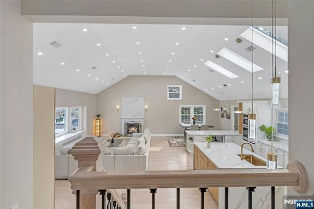 346 Hamilton Avenue, Glen Rock, NJ 07452