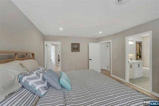 346 Hamilton Avenue, Glen Rock, NJ 07452