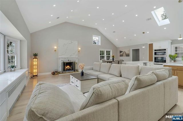 346 Hamilton Avenue, Glen Rock, NJ 07452