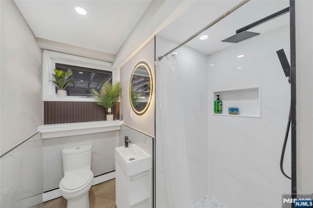 346 Hamilton Avenue, Glen Rock, NJ 07452