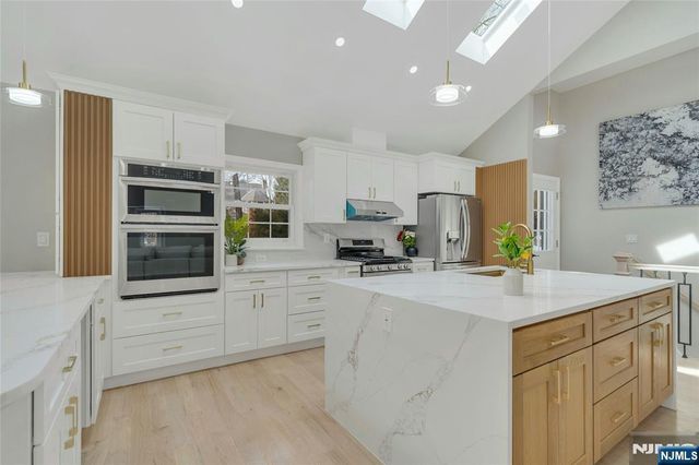 346 Hamilton Avenue, Glen Rock, NJ 07452