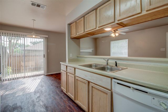 2211 Creekside C LN C, Georgetown, TX 78626