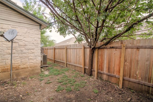 2211 Creekside C LN C, Georgetown, TX 78626