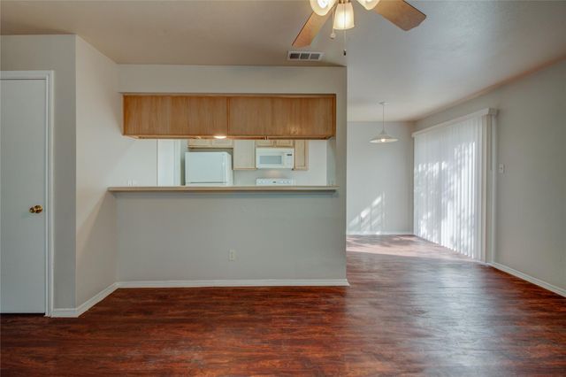 2211 Creekside C LN C, Georgetown, TX 78626