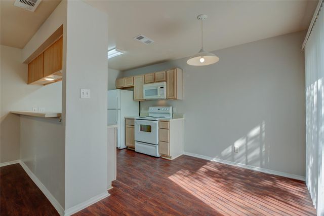 2211 Creekside C LN C, Georgetown, TX 78626