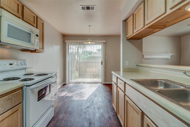 2211 Creekside C LN C, Georgetown, TX 78626