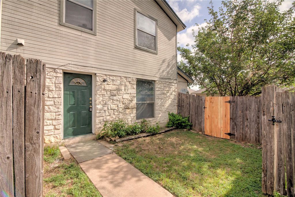2211 Creekside C LN C, Georgetown, TX 78626