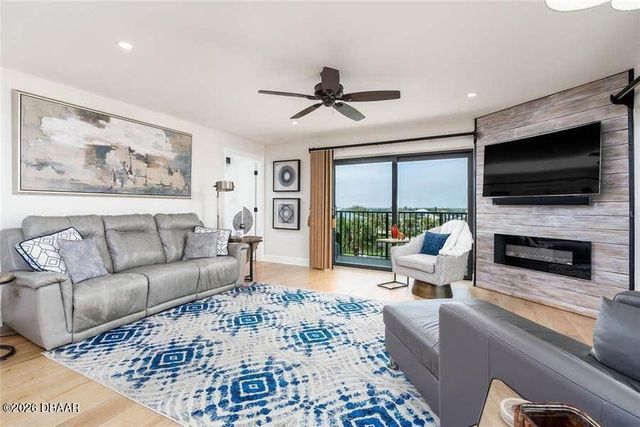 503 N Causeway Apt 202, New Smyrna Beach, FL 32169