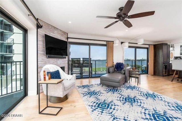 503 N Causeway Apt 202, New Smyrna Beach, FL 32169