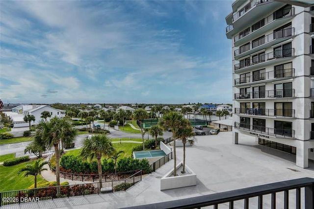 503 N Causeway Apt 202, New Smyrna Beach, FL 32169