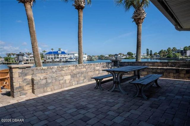 503 N Causeway Apt 202, New Smyrna Beach, FL 32169