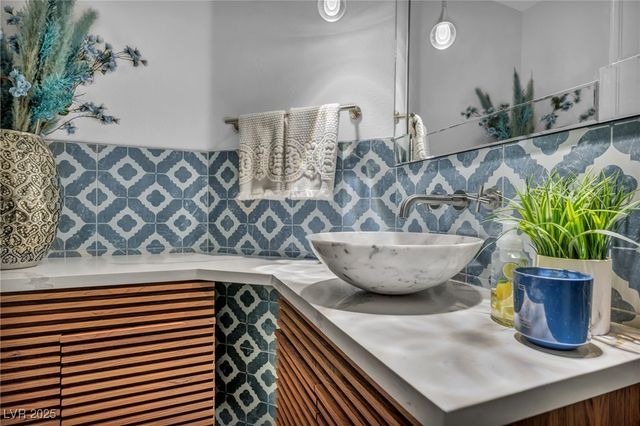 2058 Troon Drive, Henderson, NV 89074