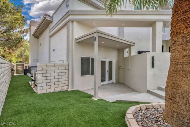 2058 Troon Drive, Henderson, NV 89074