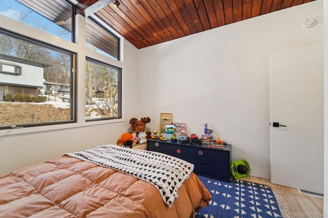 23 Crossbar Road, Hastings-on-hudson, NY 10706