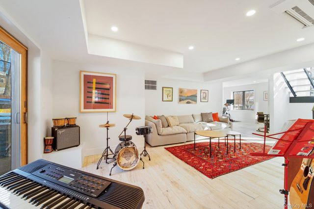 23 Crossbar Road, Hastings-on-hudson, NY 10706