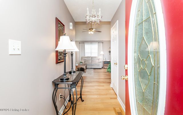 401 Bentwood Dr, Shepherdsville, KY 40165