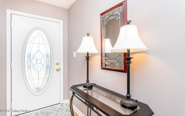 401 Bentwood Dr, Shepherdsville, KY 40165