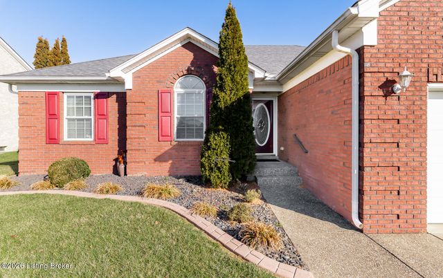 401 Bentwood Dr, Shepherdsville, KY 40165