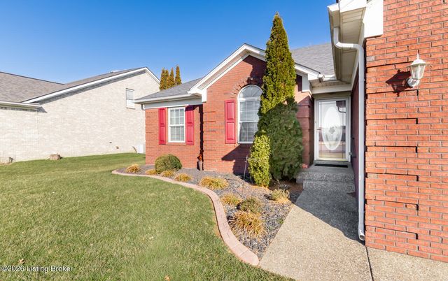 401 Bentwood Dr, Shepherdsville, KY 40165