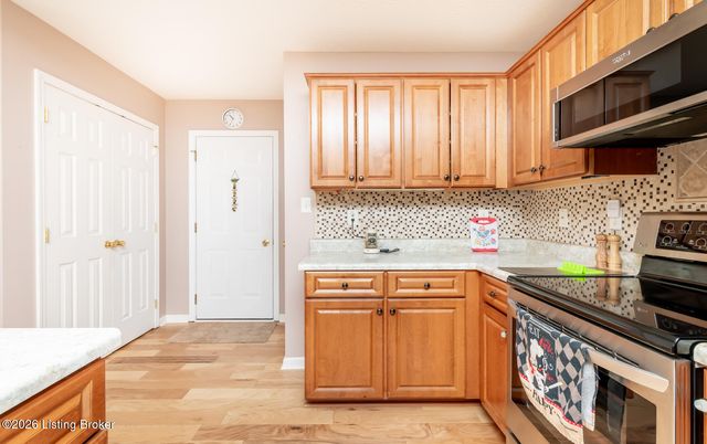 401 Bentwood Dr, Shepherdsville, KY 40165