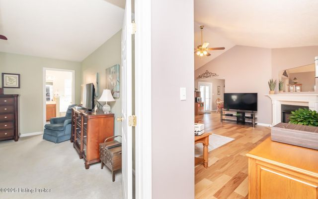 401 Bentwood Dr, Shepherdsville, KY 40165