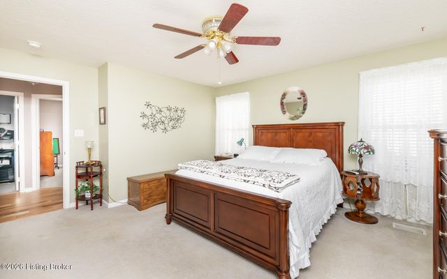 401 Bentwood Dr, Shepherdsville, KY 40165