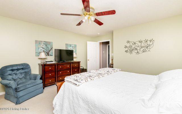 401 Bentwood Dr, Shepherdsville, KY 40165