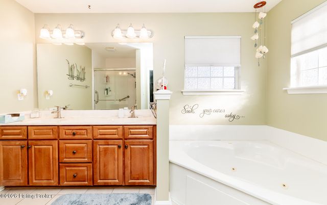 401 Bentwood Dr, Shepherdsville, KY 40165