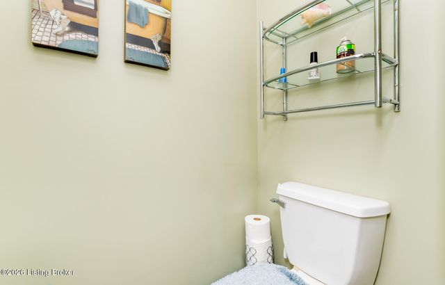 401 Bentwood Dr, Shepherdsville, KY 40165